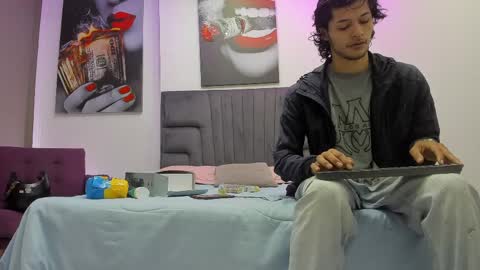 Snapshot of damian_vadim chatting on 04.13.26 Damian Vadim online show from 04.13.26