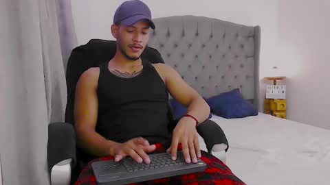 instagram damiannreed. online show from 11.24.25