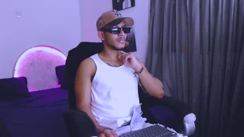 instagram damiannreed. online show from 03.05.26