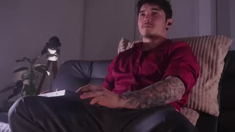 Snapshot of damianow chatting on 01.05.26 insta damn8 -------- online show from 01.05.26