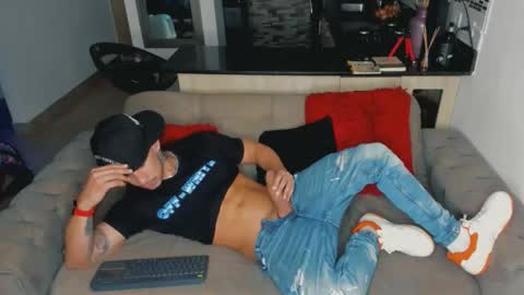 Snapshot of dammianmilleroficial chatting on 01.18.26 INSTAGRAM DAMMIANMILLEROFICIAL online show from 01.18.26