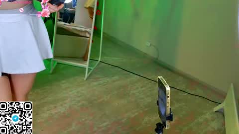 Emilia online show from 11.30.25