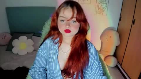 Snapshot of damn_that_booty chatting on 11.09.25 Criss online show from 11.09.25