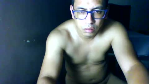 Snapshot of damnsexy0102 chatting on 09.09.25 DamnSexy0102 online show from 09.09.25