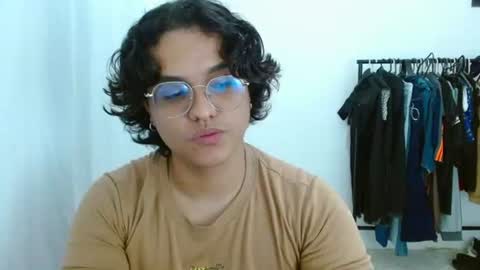 Snapshot of dan_blous chatting on 06.18.26 Diane Blosson online show from 06.18.26