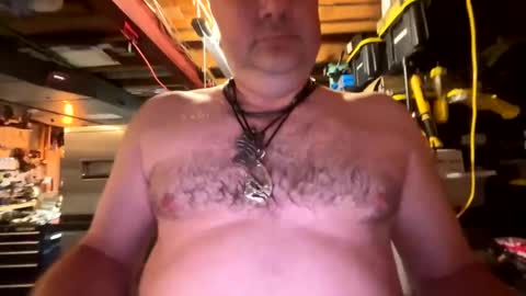 Snapshot of dan_sylveste chatting on 09.26.25 Dan Sylveste online show from 09.26.25