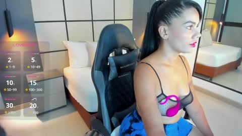 D A N A  online show from 09.24.25