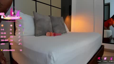 D A N A  online show from 11.21.25