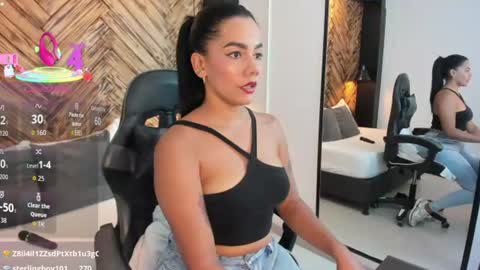 Snapshot of dana_daree chatting on 06.11.26 D A N A online show from 06.11.26