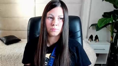 Dana Dom online show from 10.24.25