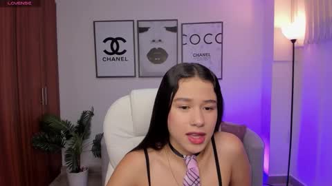 Snapshot of danaa_rouse chatting on 09.26.25 danaa_rouse online show from 09.26.25