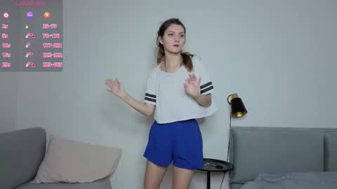 Snapshot of danaaddams chatting on 11.14.25 danaaddams online show from 11.14.25