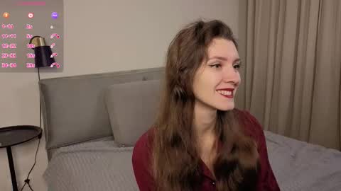 Snapshot of danaaddams chatting on 11.18.25 danaaddams online show from 11.18.25