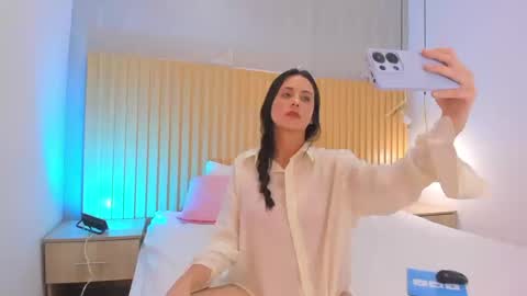 Snapshot of danaalamiri chatting on 09.10.25 danaalamiri online show from 09.10.25