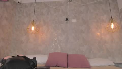    online show from 12.01.25