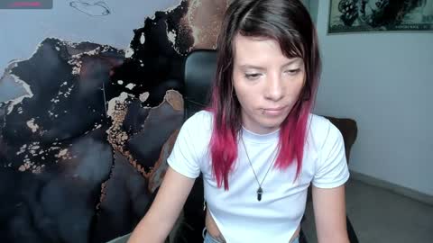 Danaa Rey online show from 01.08.25