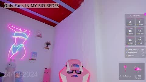 Snapshot of danafinet chatting on 12.24.24 A B B Y online show from 12.24.24