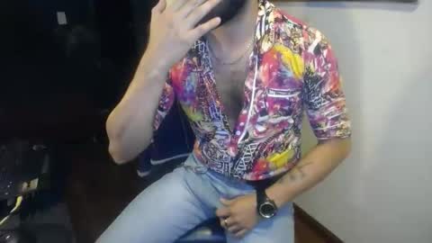 Snapshot of danbury44 chatting on 11.11.25 danbury online show from 11.11.25