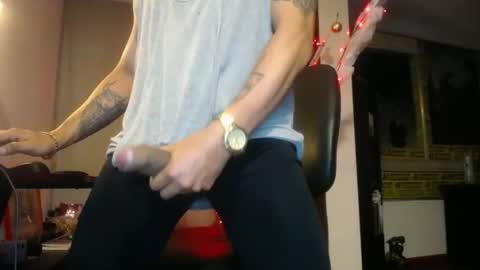 Snapshot of danbury44 chatting on 12.16.25 danbury online show from 12.16.25