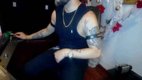 Snapshot of danbury44 chatting on 12.22.25 danbury online show from 12.22.25