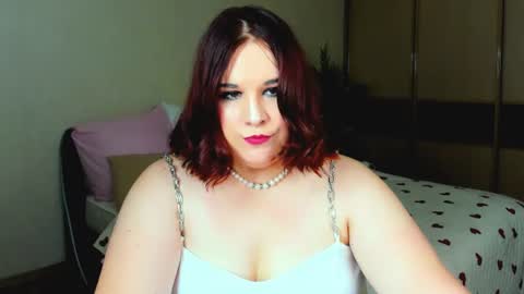 Snapshot of dancingsurprise chatting on 06.24.26 Olivia online show from 06.24.26