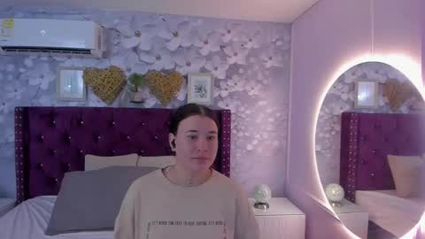 Snapshot of danee_19 chatting on 02.15.25 Daniela online show from 02.15.25