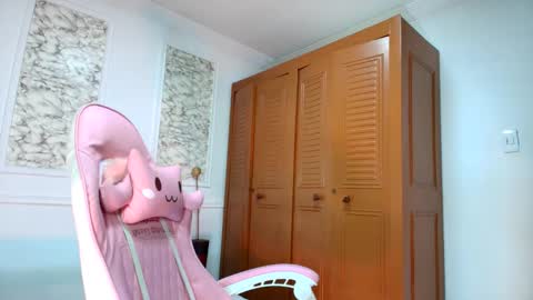 Danella Houston online show from 11.05.25