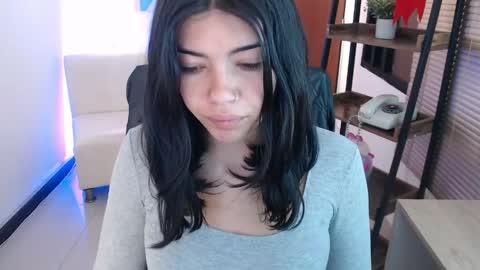 Veronica online show from 04.17.26