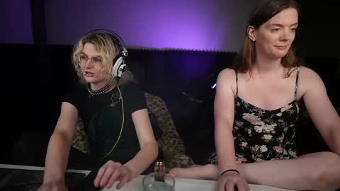 Snapshot of danger_bones chatting on 09.27.25 Danger Bones online show from 09.27.25