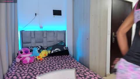 Snapshot of dani_cutee_ chatting on 09.15.25 Dani online show from 09.15.25