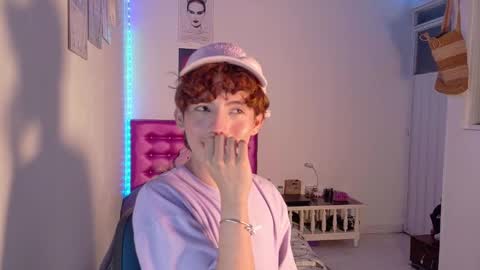 Snapshot of dani_dancer chatting on 12.18.25 Dani Dancer online show from 12.18.25