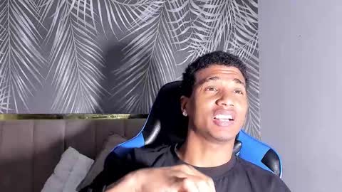 Snapshot of dani_dick_ chatting on 09.18.25 Daniel online show from 09.18.25