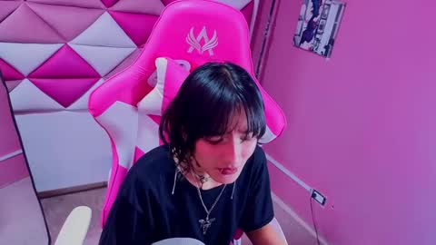Snapshot of dani_dream chatting on 09.10.25 dani_dream online show from 09.10.25
