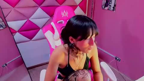 Snapshot of dani_dream chatting on 09.12.25 dani_dream online show from 09.12.25