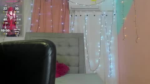Snapshot of dani_lue chatting on 01.04.25 dani_lue online show from 01.04.25