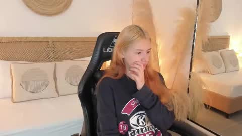 D A N I A online show from 09.22.25