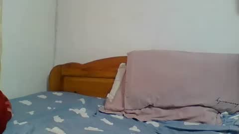 danie80704 online show from 10.25.25