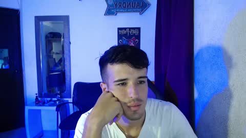 daniel_velez26 online show from 12.01.25