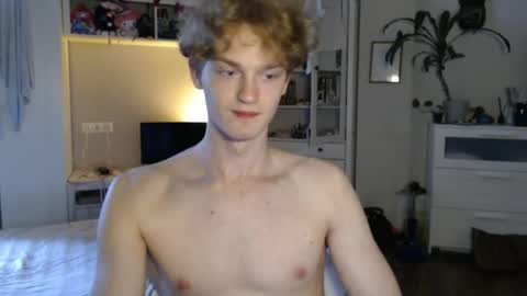 Snapshot of daniel_yumm chatting on 05.24.26 Daniel online show from 05.24.26