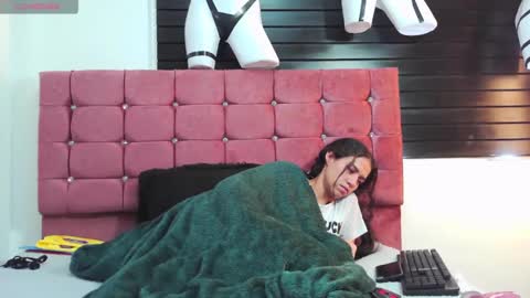 Snapshot of daniela_rivasth chatting on 01.23.25 danielarivasth online show from 01.23.25