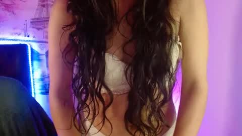 Snapshot of daniela_rivasth chatting on 02.25.25 danielarivasth online show from 02.25.25