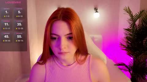 Snapshot of daniela_saules chatting on 11.25.25 Daniela online show from 11.25.25