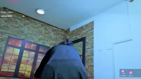 Snapshot of daniela_xue chatting on 12.19.25 lorena online show from 12.19.25