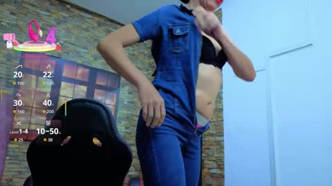 Snapshot of daniela_xue chatting on 01.09.26 lorena online show from 01.09.26