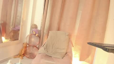 Snapshot of danielamay00 chatting on 07.12.26 danielamay00 online show from 07.12.26