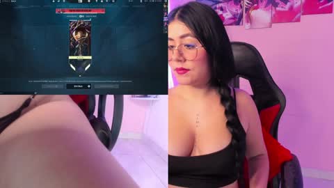 Snapshot of danielamendez__ chatting on 12.17.24 Dani online show from 12.17.24