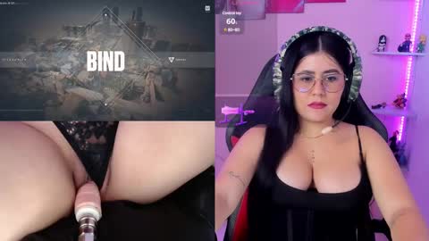 Snapshot of danielamendez__ chatting on 02.15.25 Dani online show from 02.15.25