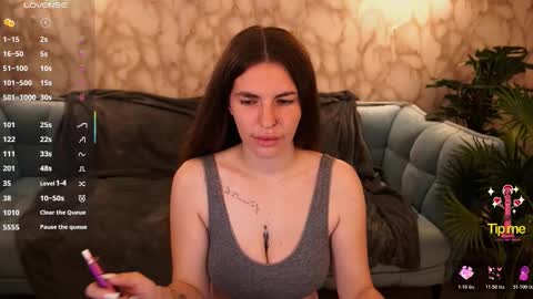 Snapshot of danielareign chatting on 11.08.25 danielareign online show from 11.08.25