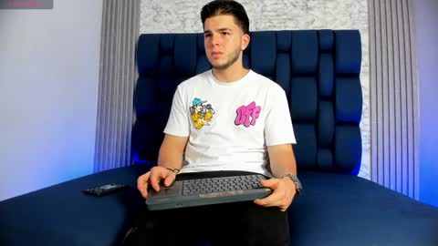 Snapshot of danielclarton chatting on 12.11.24 DANIEL online show from 12.11.24
