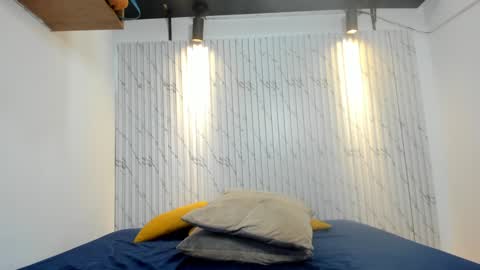 Snapshot of danielclarton chatting on 01.16.25 DANIEL online show from 01.16.25